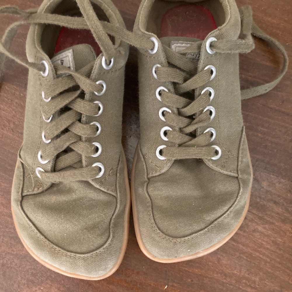 Splay Youth Sneaker Size 13